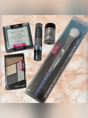 🔥2/$25🔥 Wet n Wild Makeup Bundle with Brush #3